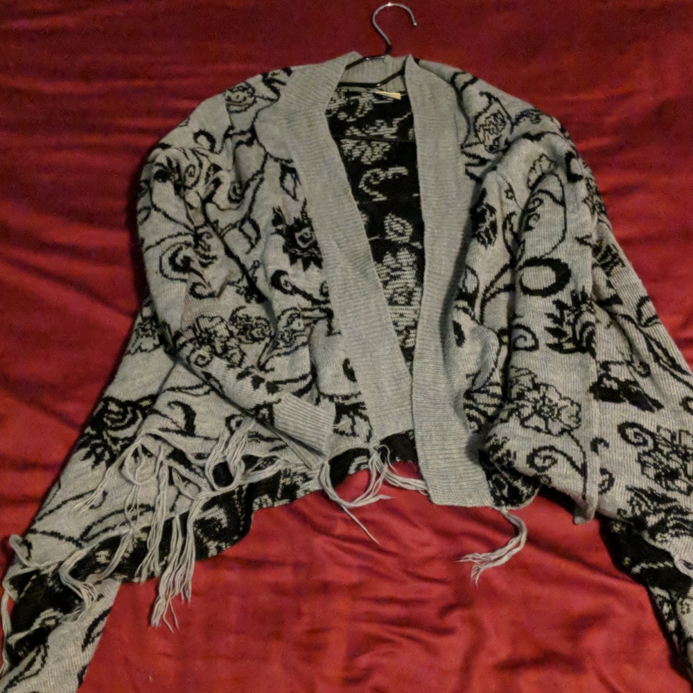Pullover sweater